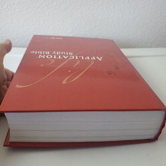 Life Application Study Bible NIV Hardcover Zondervan Tyndale House 2005 Red Ltr - Picture 4 of 16